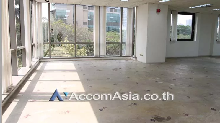  208 Wireless Road Building Office space  studio Bedroom for Rent BTS Ploenchit in Ploenchit Bangkok
